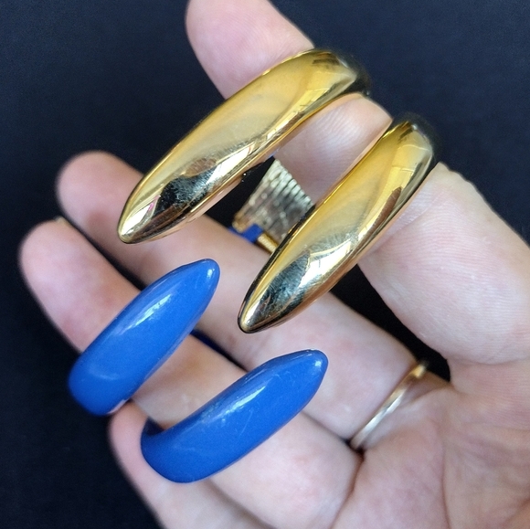 Gold and Blue Bracelet - Picture 3 of 9